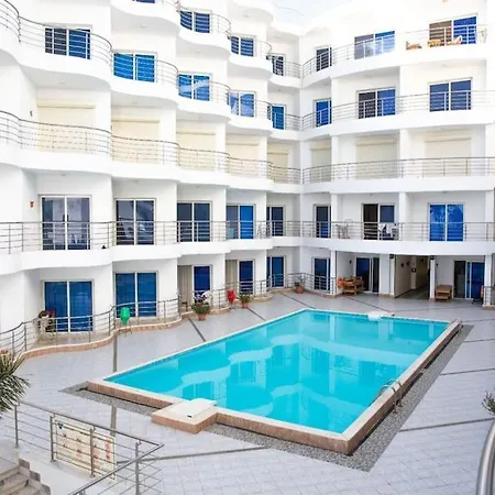 Daily Rent Studio Pool View
